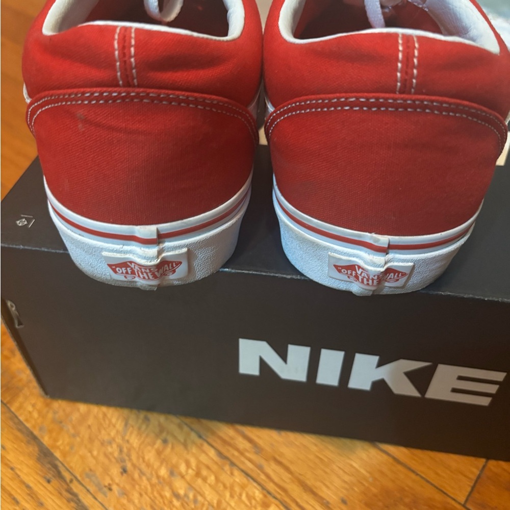 Vans - Picture 7 of 7